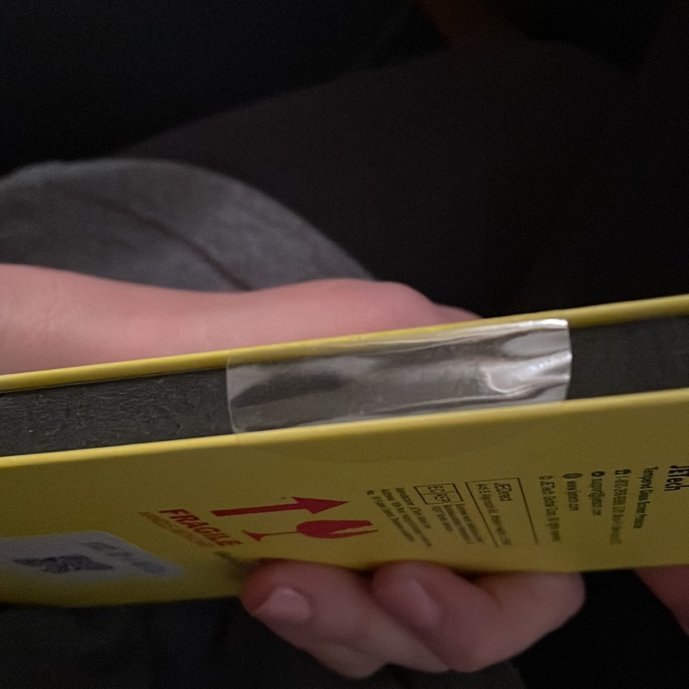 Screen Protector - Picture 3 of 4